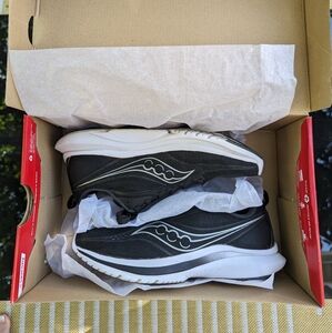 Saucony Kinvara 13 - Women's Size 9 - Black